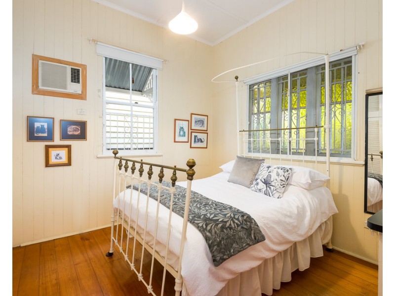 18 Thorne Street, Windsor QLD 4030