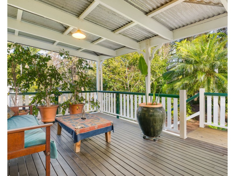 18 Thorne Street, Windsor QLD 4030