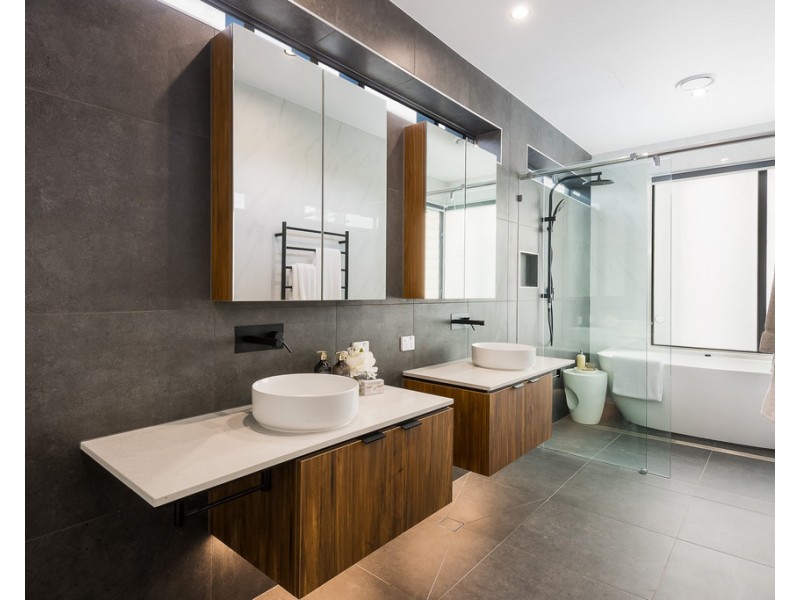 4/124 Swann Road, Taringa QLD 4068