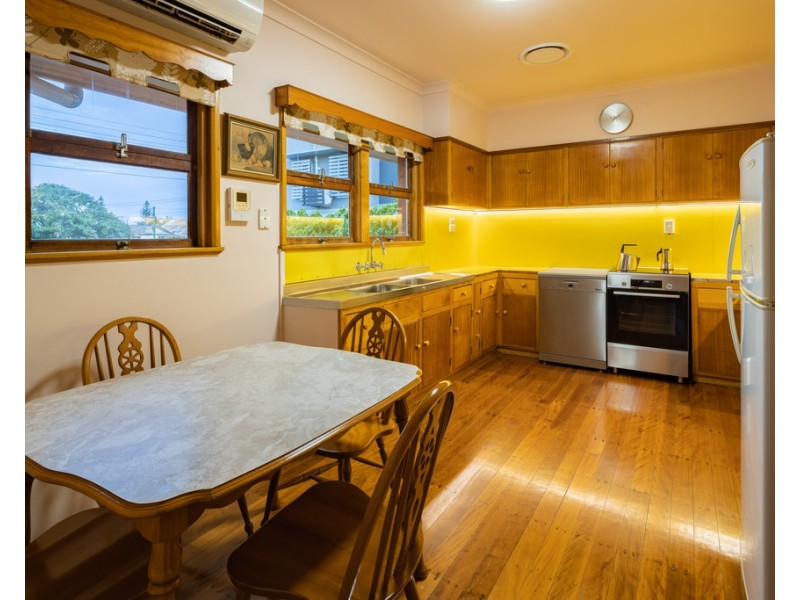 43 Landsborough Avenue, Scarborough QLD 4020