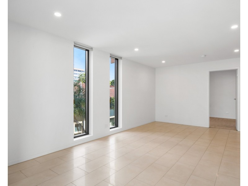 204/125 Station Road, Indooroopilly QLD 4068