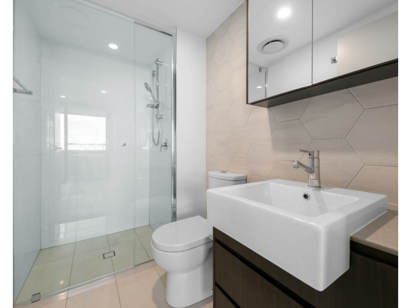 204/125 Station Road, Indooroopilly QLD 4068