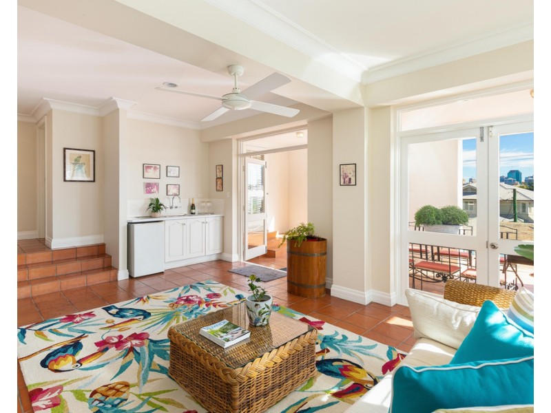 23 Wendell Street, Norman Park QLD 4170