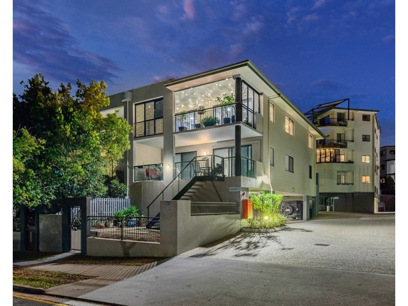 15/70 Norman Crescent, Norman Park QLD 4170