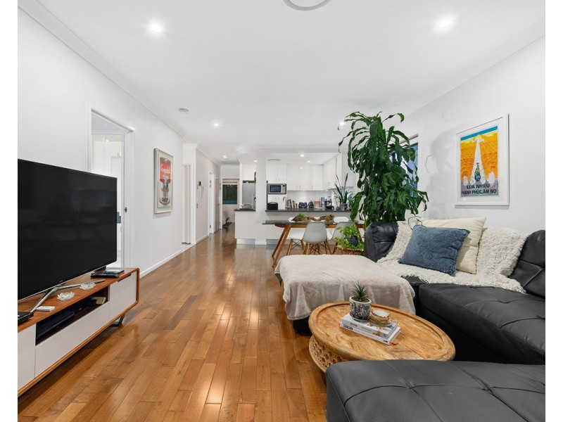 15/70 Norman Crescent, Norman Park QLD 4170