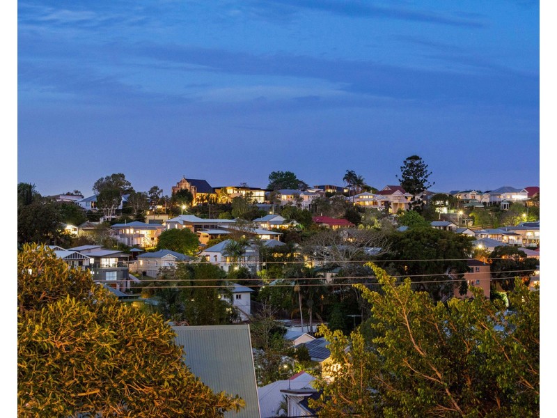 15/70 Norman Crescent, Norman Park QLD 4170