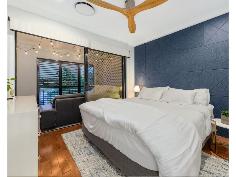 15/70 Norman Crescent, Norman Park QLD 4170