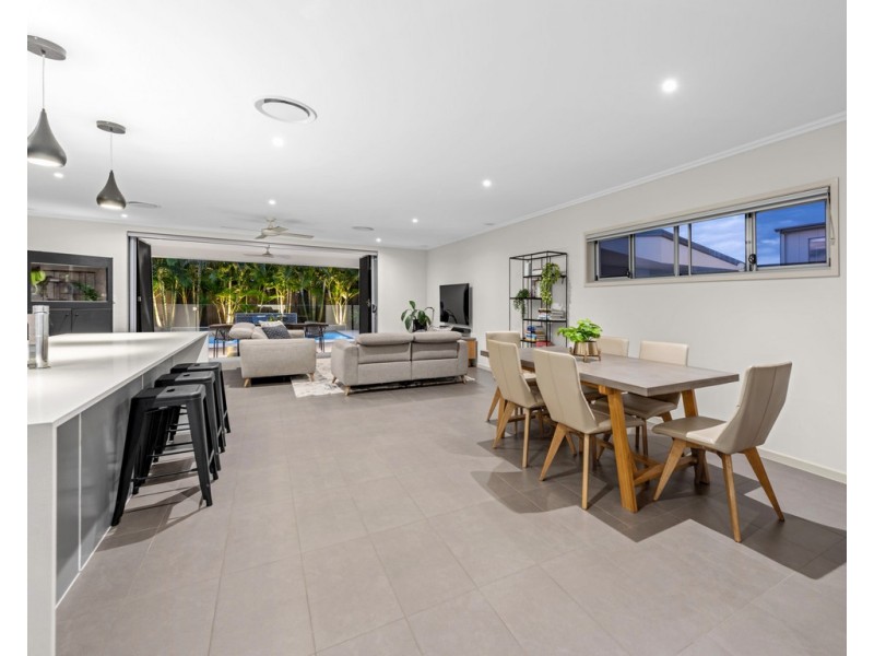 14 Ure Street, Hendra QLD 4011