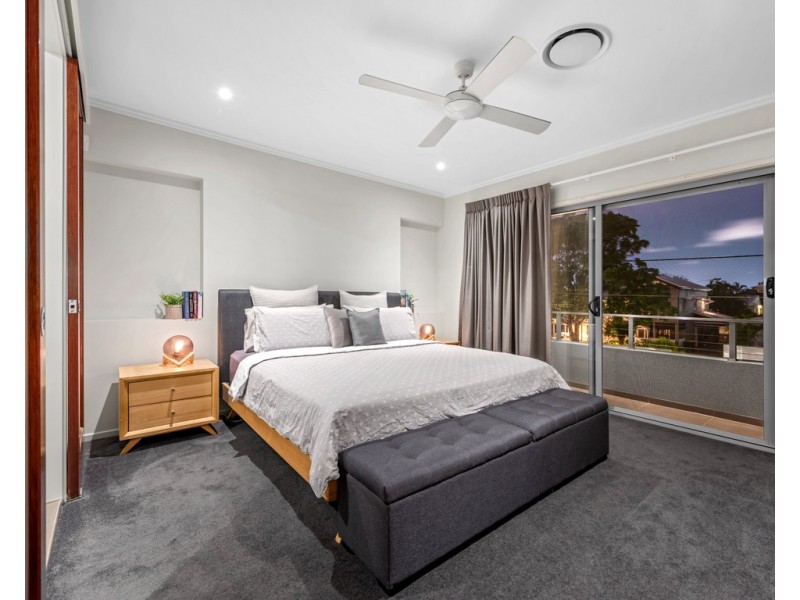 14 Ure Street, Hendra QLD 4011