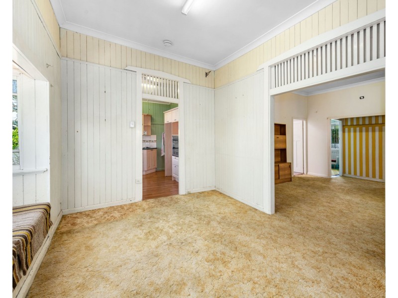 19 Frobisher Street, Ashgrove QLD 4060