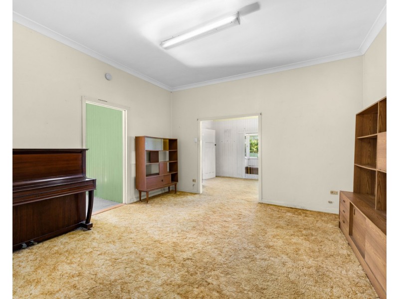 19 Frobisher Street, Ashgrove QLD 4060