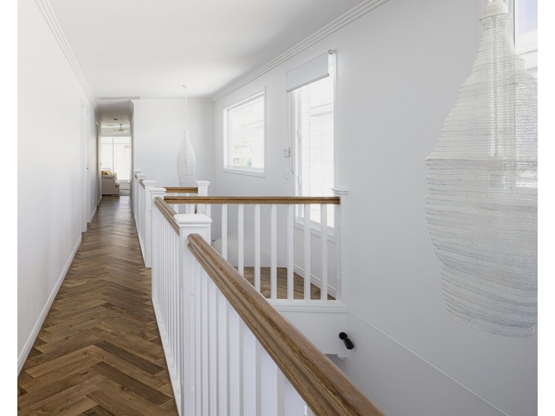 66 Longfellow Street, Norman Park QLD 4170