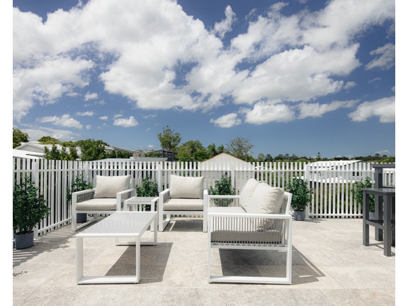 66 Longfellow Street, Norman Park QLD 4170