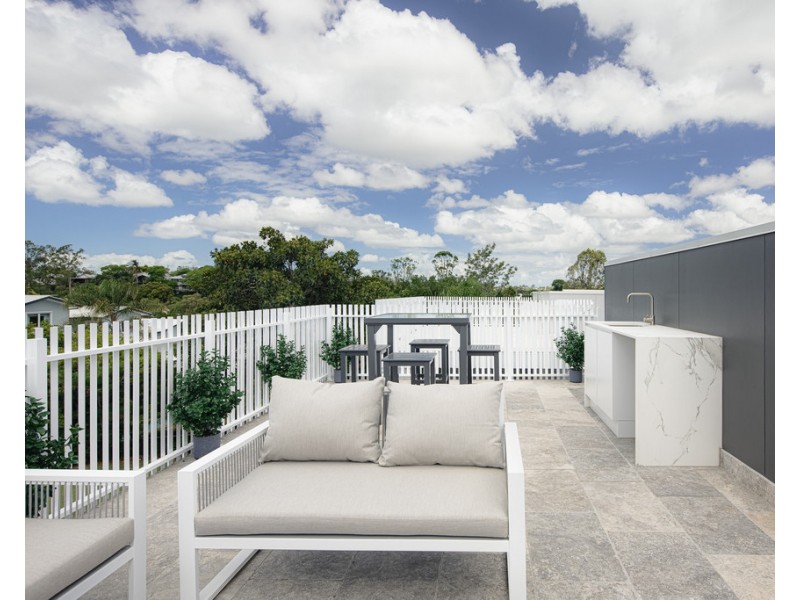 66 Longfellow Street, Norman Park QLD 4170