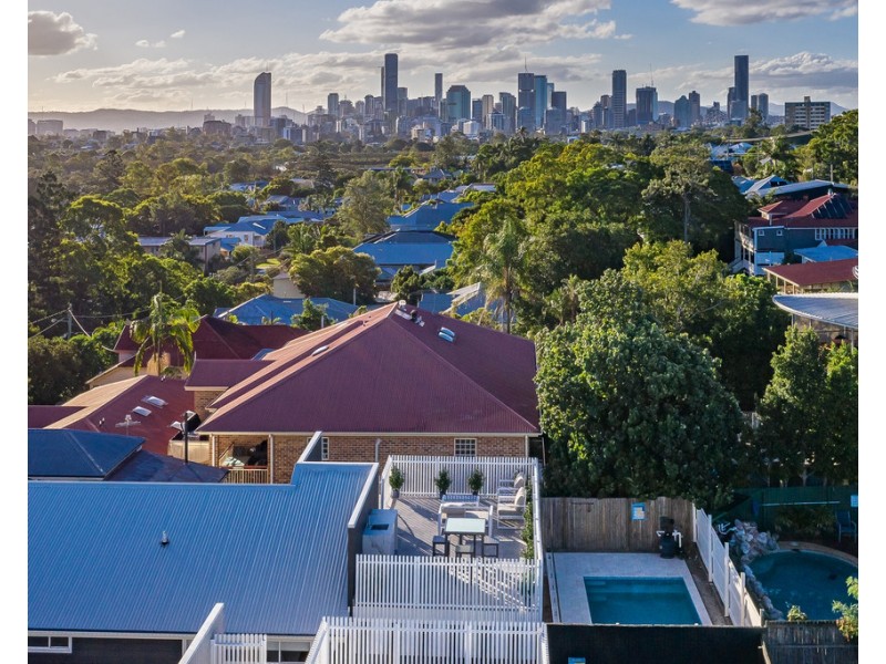 66 Longfellow Street, Norman Park QLD 4170