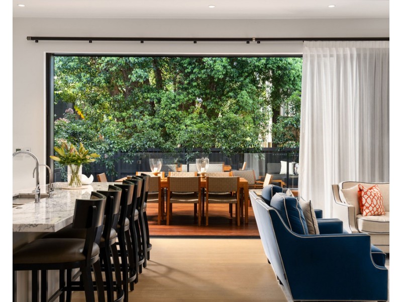 89 Oxlade Drive, New Farm QLD 4005