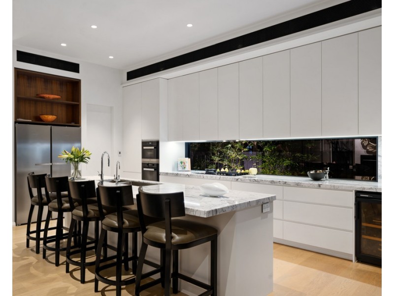 89 Oxlade Drive, New Farm QLD 4005