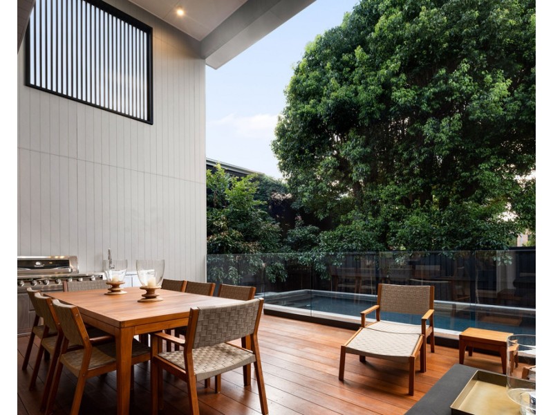 89 Oxlade Drive, New Farm QLD 4005