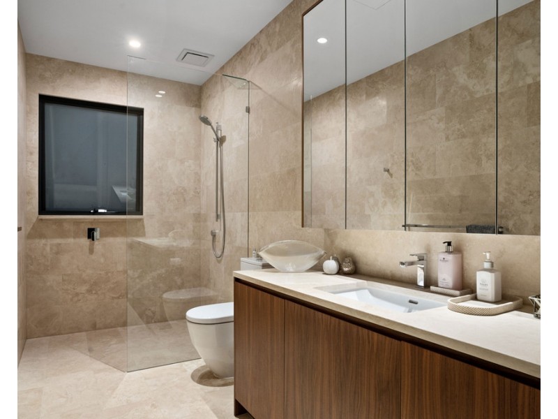 89 Oxlade Drive, New Farm QLD 4005