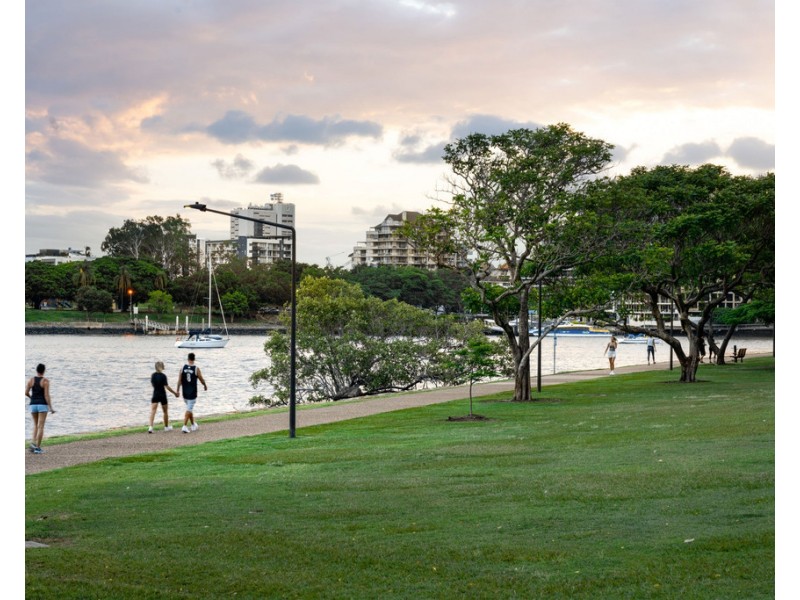 89 Oxlade Drive, New Farm QLD 4005