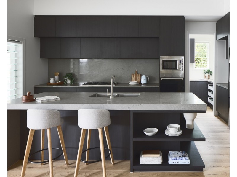 70 Longfellow Street, Norman Park QLD 4170