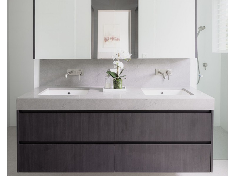 70 Longfellow Street, Norman Park QLD 4170