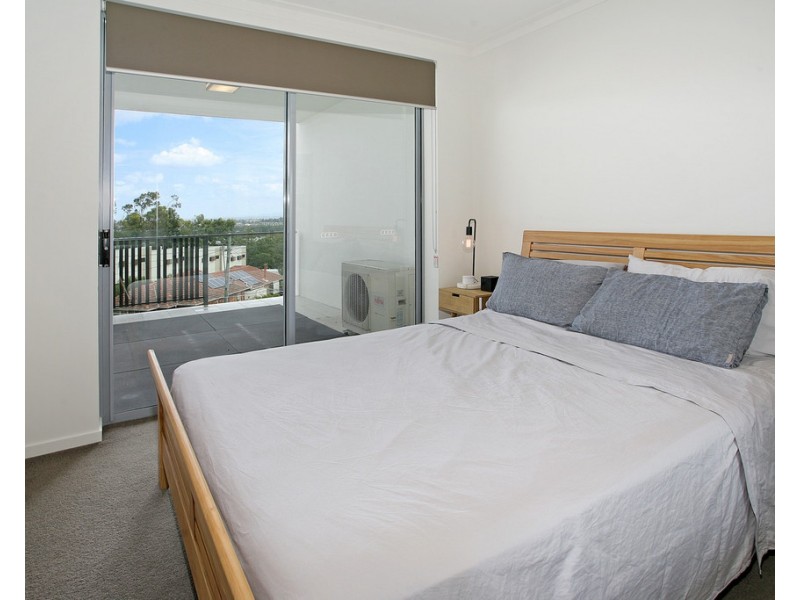 2105/8 Lochaber Street, Dutton Park QLD 4102