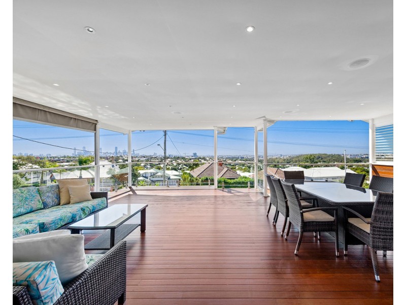 63 Cracknell Road, Annerley QLD 4103