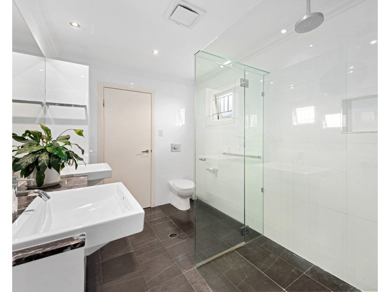 63 Cracknell Road, Annerley QLD 4103