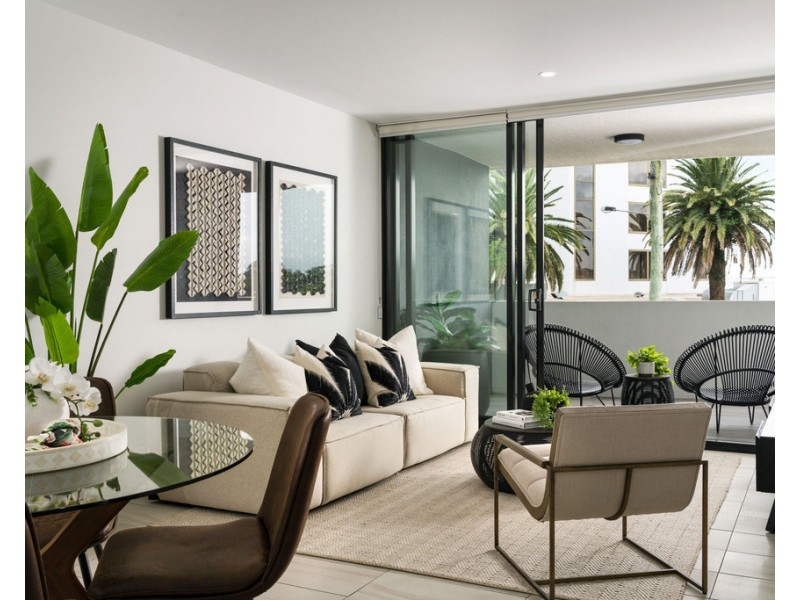 202/8 Hunt Street, Hamilton QLD 4007