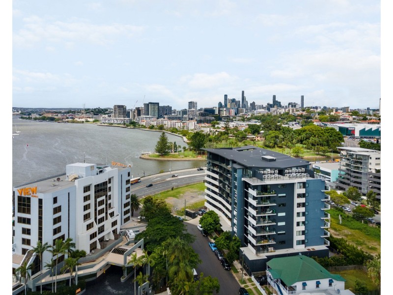 202/8 Hunt Street, Hamilton QLD 4007