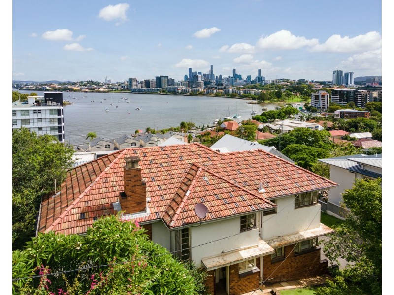 11 Dickson Terrace, Hamilton QLD 4007