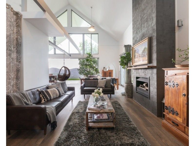 753 Clear Mountain Road, Clear Mountain QLD 4500