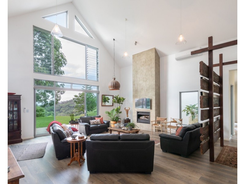 753 Clear Mountain Road, Clear Mountain QLD 4500