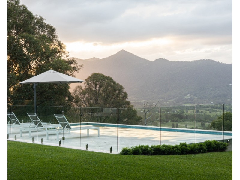 753 Clear Mountain Road, Clear Mountain QLD 4500