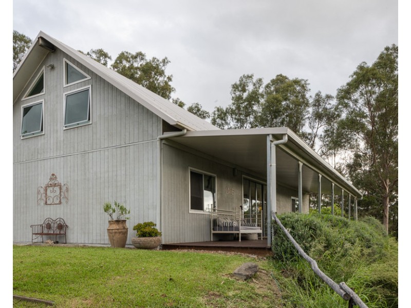 753 Clear Mountain Road, Clear Mountain QLD 4500