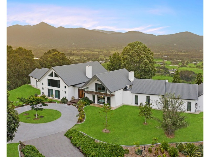 753 Clear Mountain Road, Clear Mountain QLD 4500