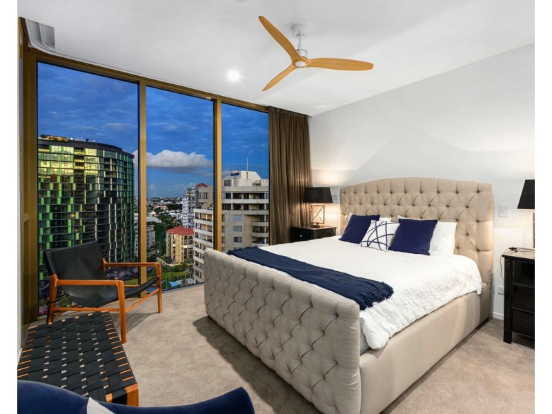 909/25 Shafston Avenue, Kangaroo Point QLD 4169