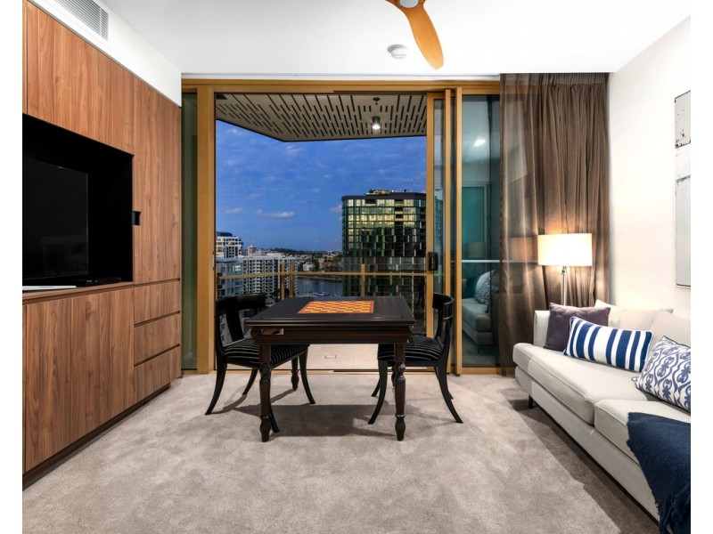 909/25 Shafston Avenue, Kangaroo Point QLD 4169