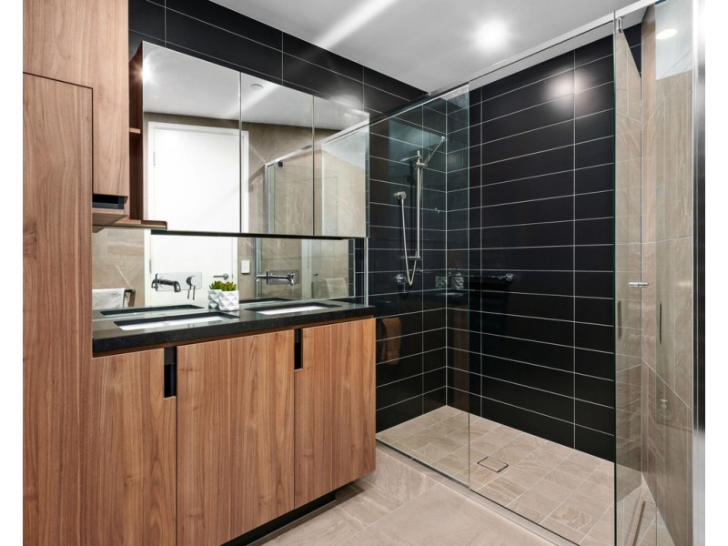 909/25 Shafston Avenue, Kangaroo Point QLD 4169