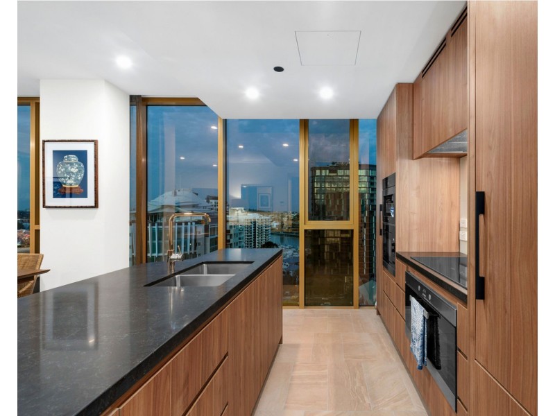 909/25 Shafston Avenue, Kangaroo Point QLD 4169