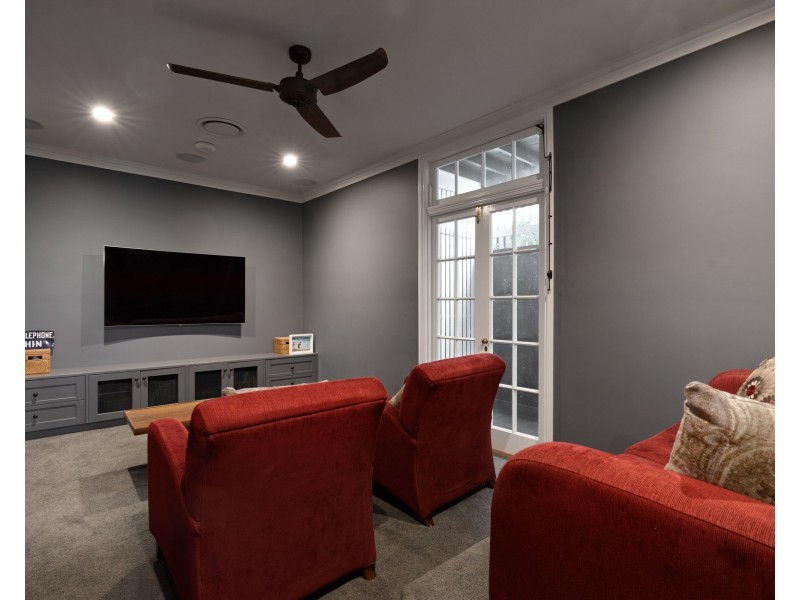 2 Inverness Street, Ascot QLD 4007