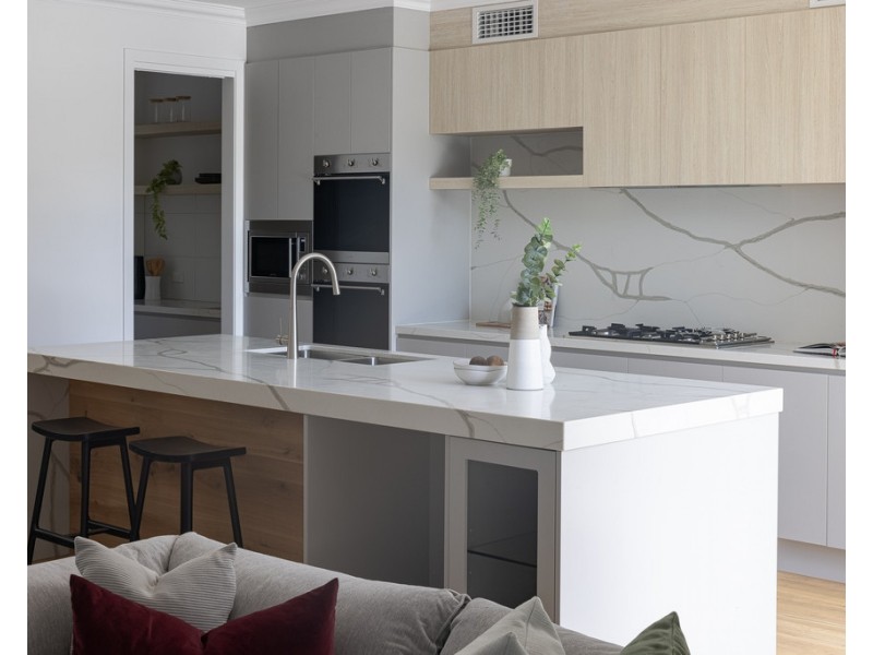 68 Longfellow Street, Norman Park QLD 4170