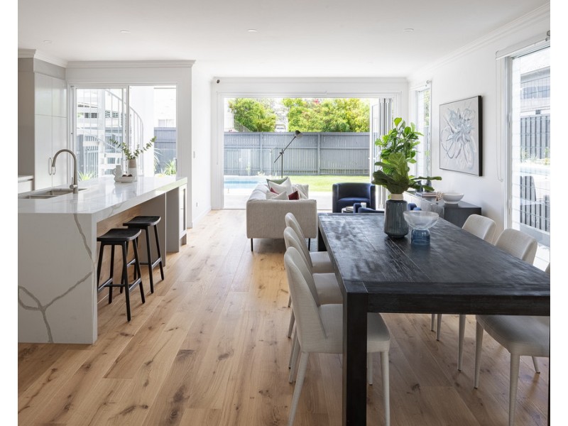 68 Longfellow Street, Norman Park QLD 4170