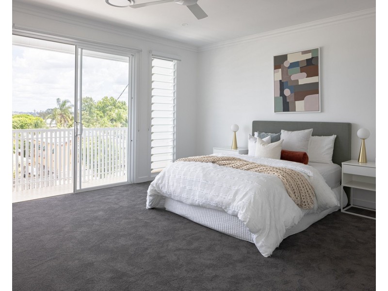 68 Longfellow Street, Norman Park QLD 4170