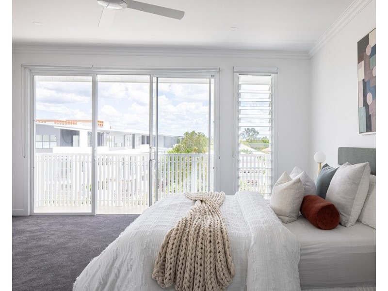 68 Longfellow Street, Norman Park QLD 4170