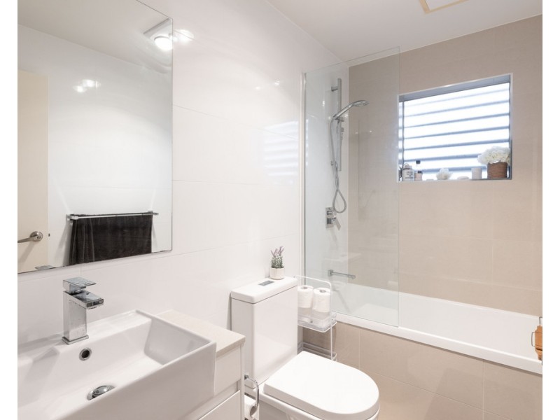 8/115 Richmond Road, Morningside QLD 4170