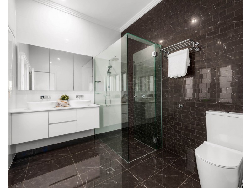 8 Croydon Road, Paddington QLD 4064