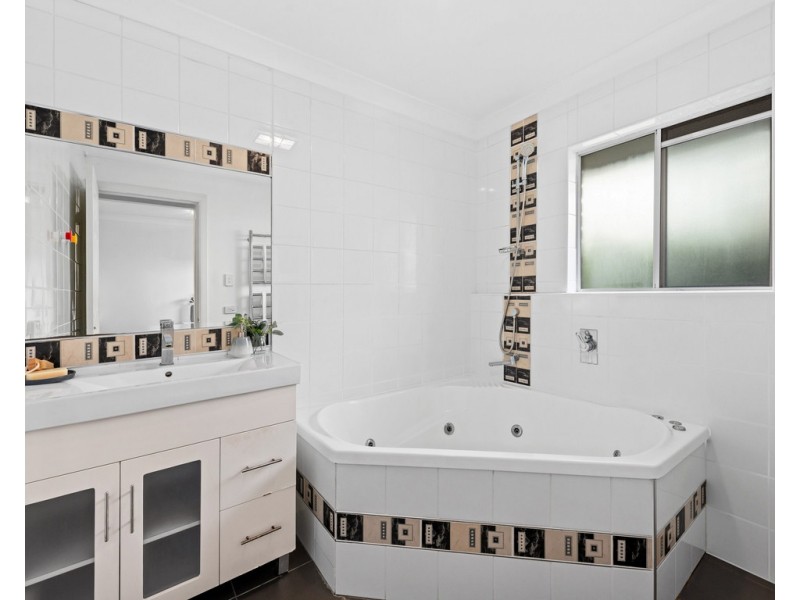 4/4 Key Street, Morningside QLD 4170