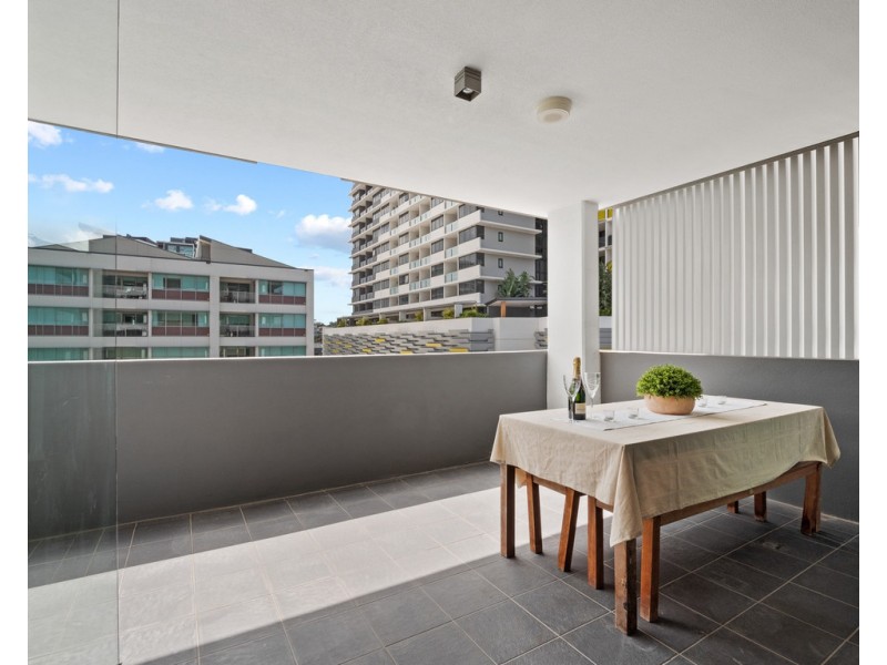 818/43 Hercules Street, Hamilton QLD 4007